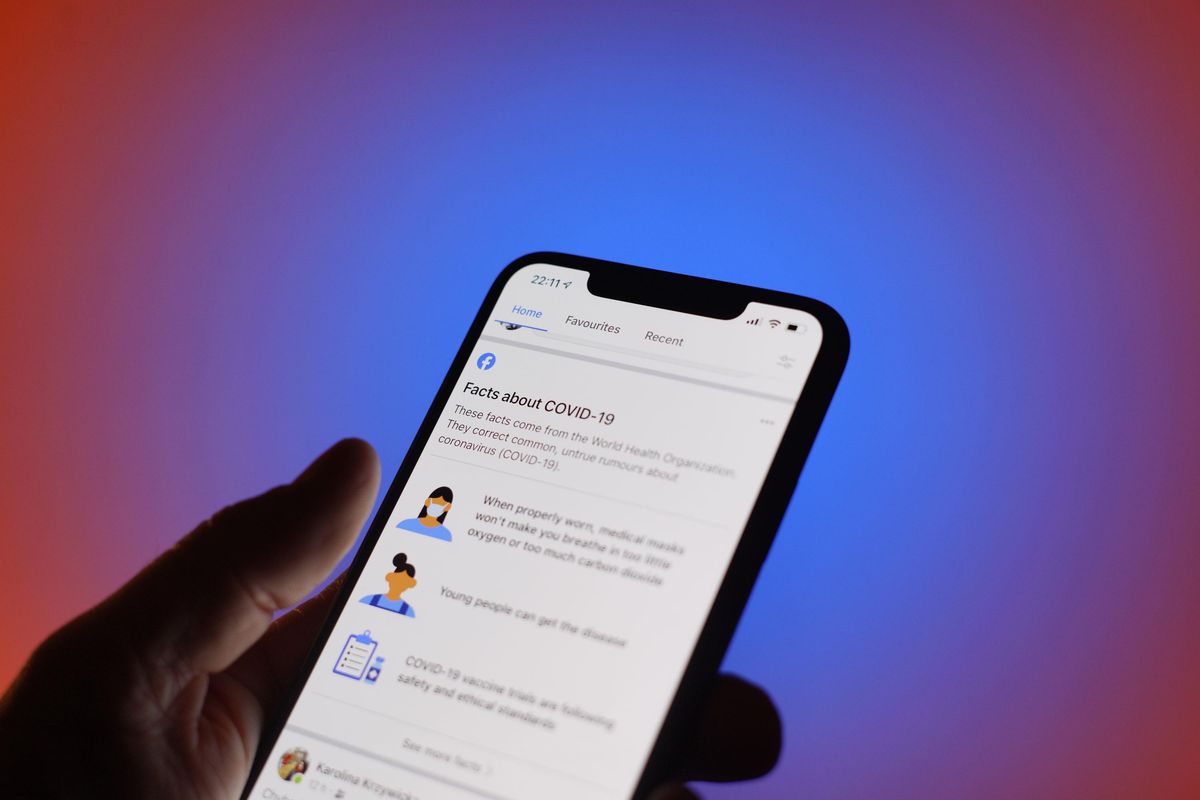 Facebook chiedeva ai Cdc cosa censurare