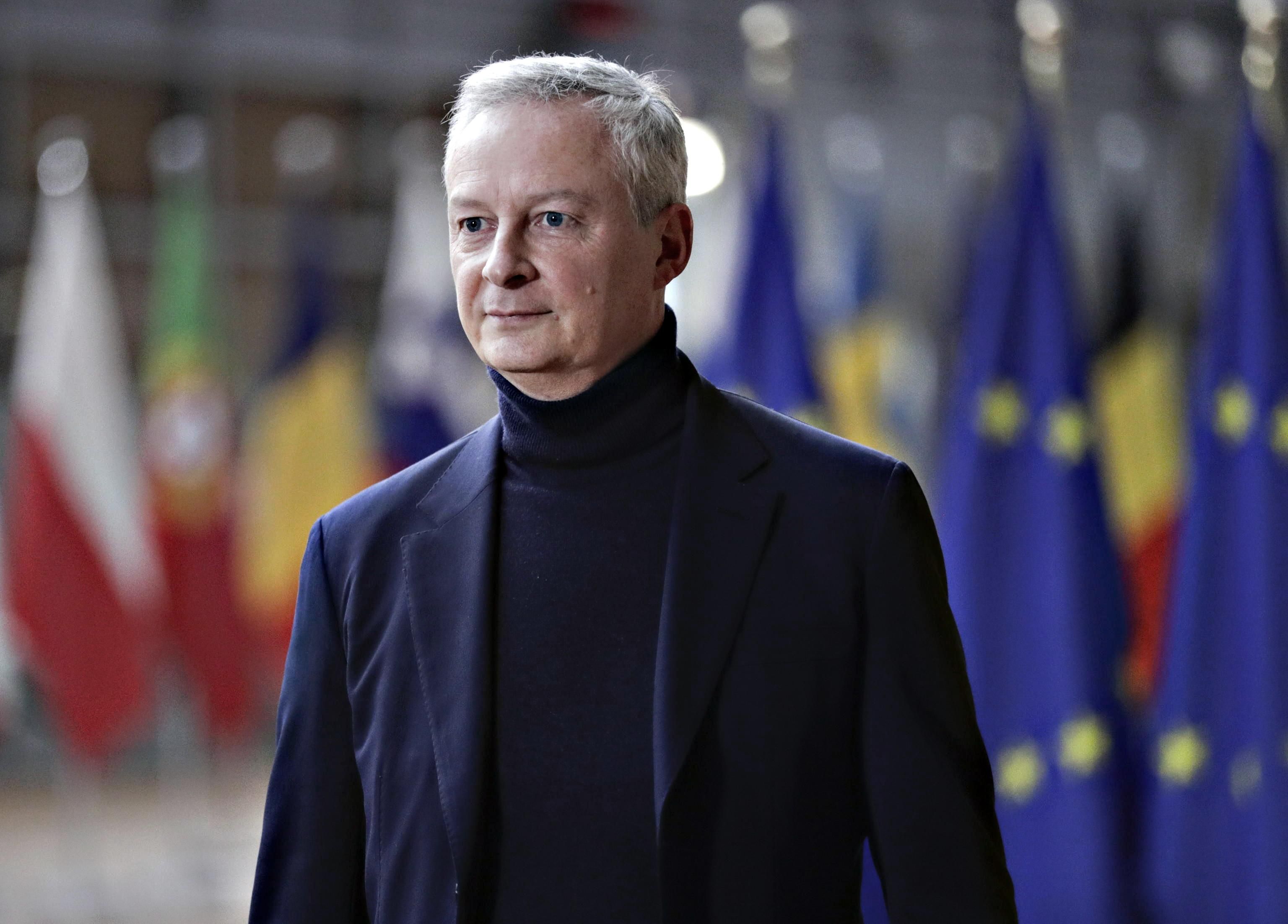 Parigi torna a corteggiare Pechino