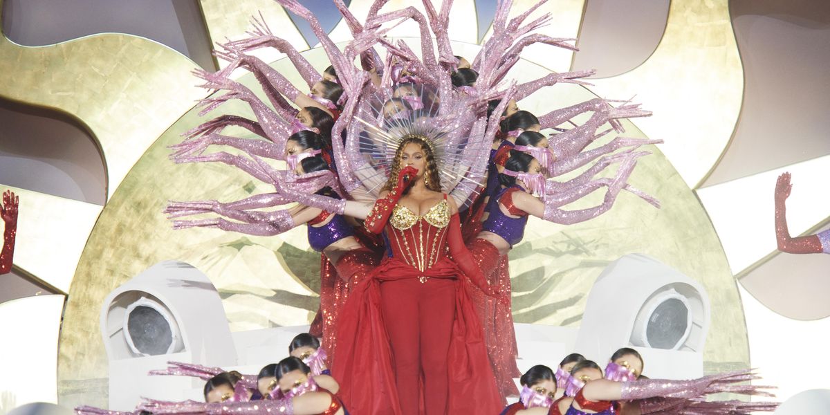 Beyoncé Returns to Music With Dubai Performance