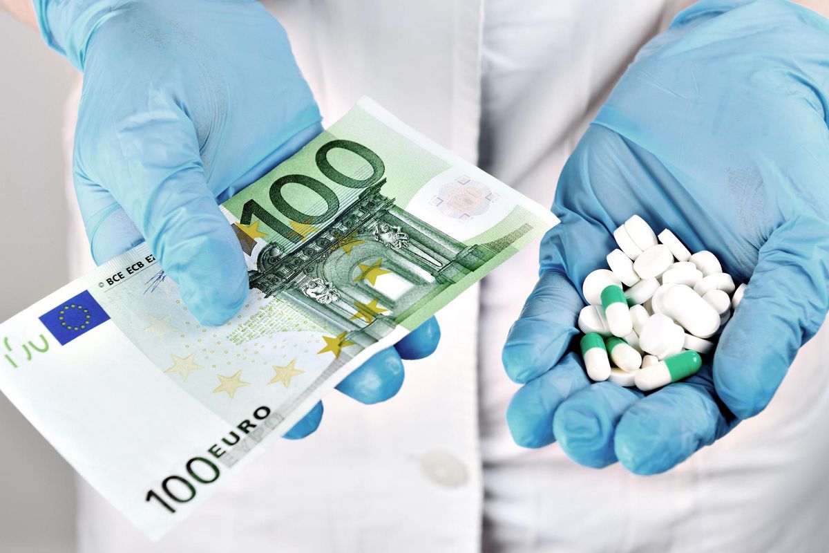 Difensori dei pazienti al soldo di Big Pharma
