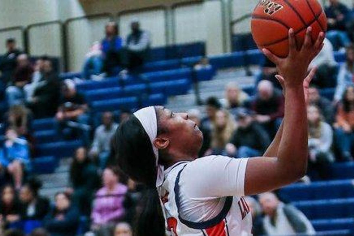 HIGHLIGHT VIDEO: McKinney North Lady Bulldogs defeat Sherman