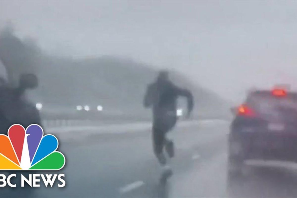 hero; acts of kindness; video; Massachusetts man; highway hero
