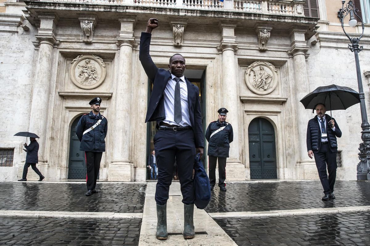 Per Soumahoro spuntano attacchi da sinistra. Bonelli &C. che dicono?