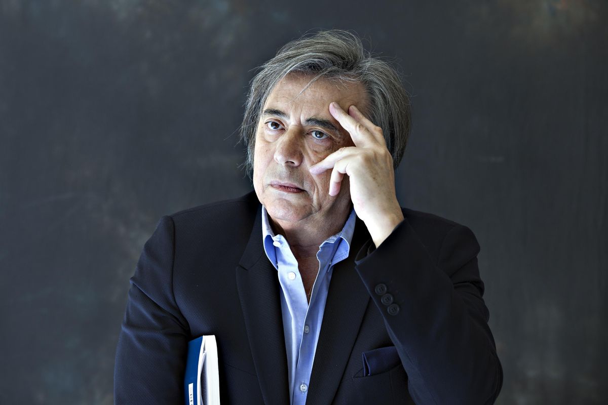 Carlo Freccero: «No a Zelensky. Usano Sanremo per allargare il conflitto»