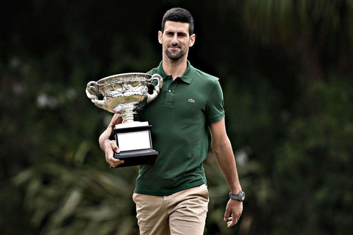 Djokovic prende a racchettate le virostar