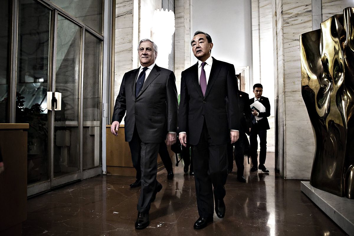 Tajani prende tempo sulla Via della Seta