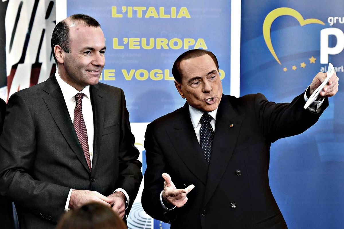 Weber entra a gamba tesa sul Cav. Il Ppe cancella il summit di Napoli