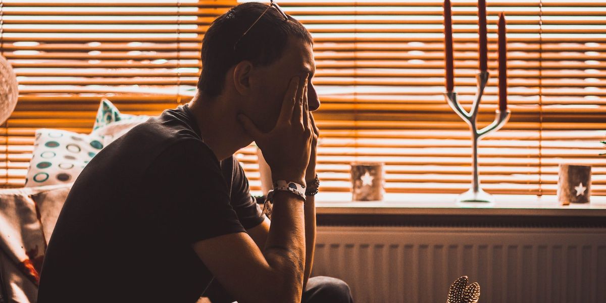Guys Share Their Instant Dating Profile Turnoffs