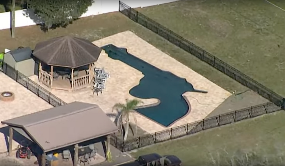 Florida couple makes waves as six-shooter-shaped swimming pool photos resurface Florida couple makes waves as six-shooter-shaped swimming pool photos resurface