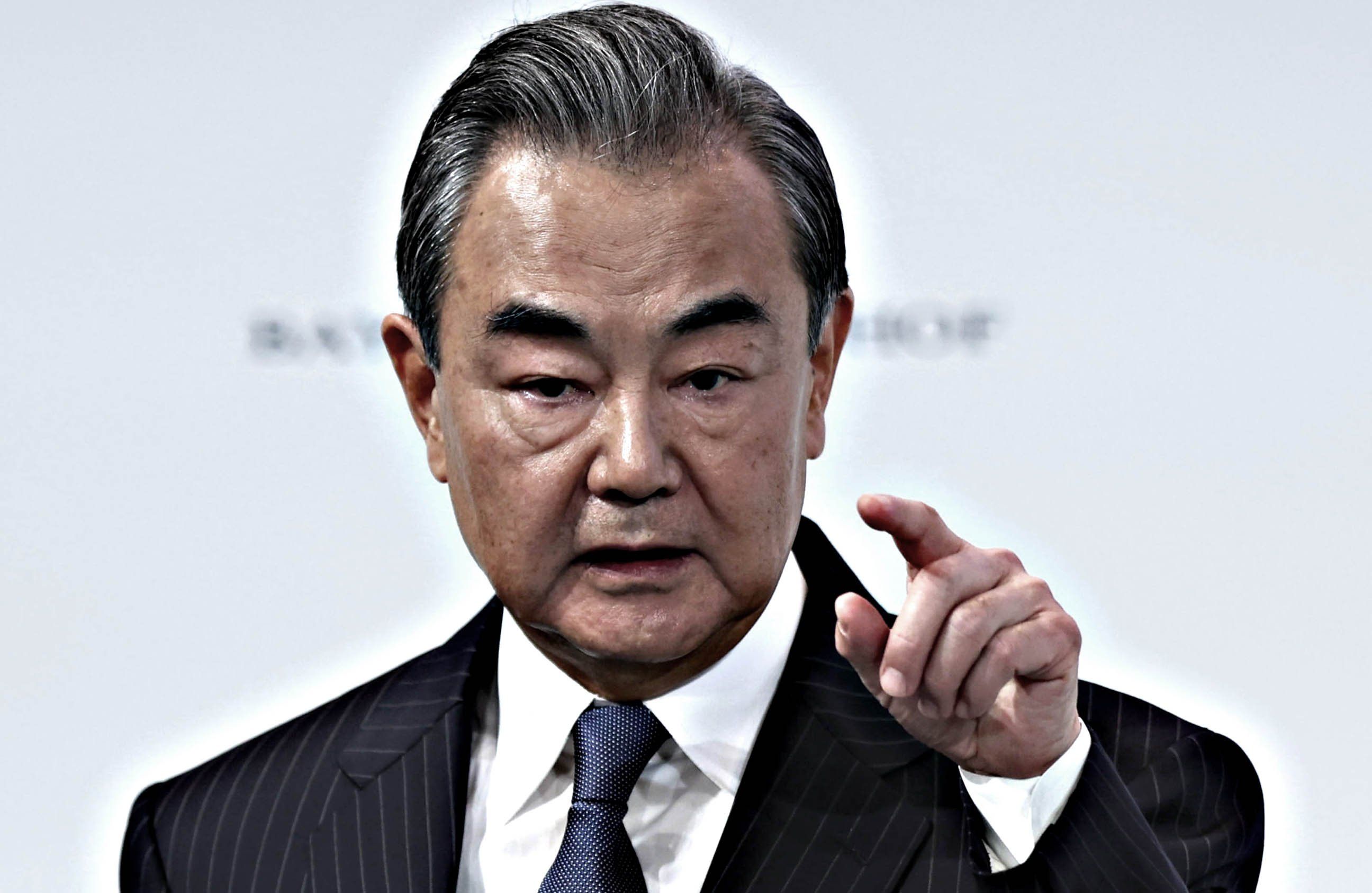 Il Dragone a Mosca fa la parte della colomba