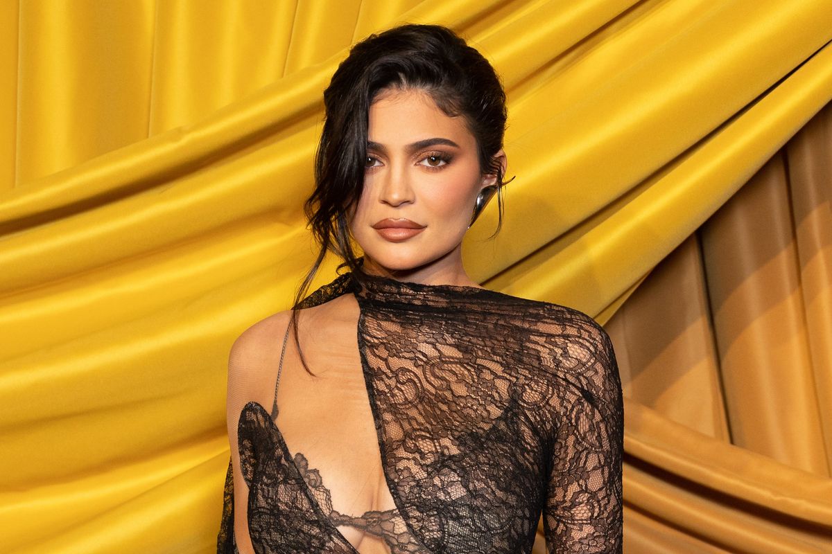 Kylie Jenner Shares Her Advice About Postpartum Depression - PAPER