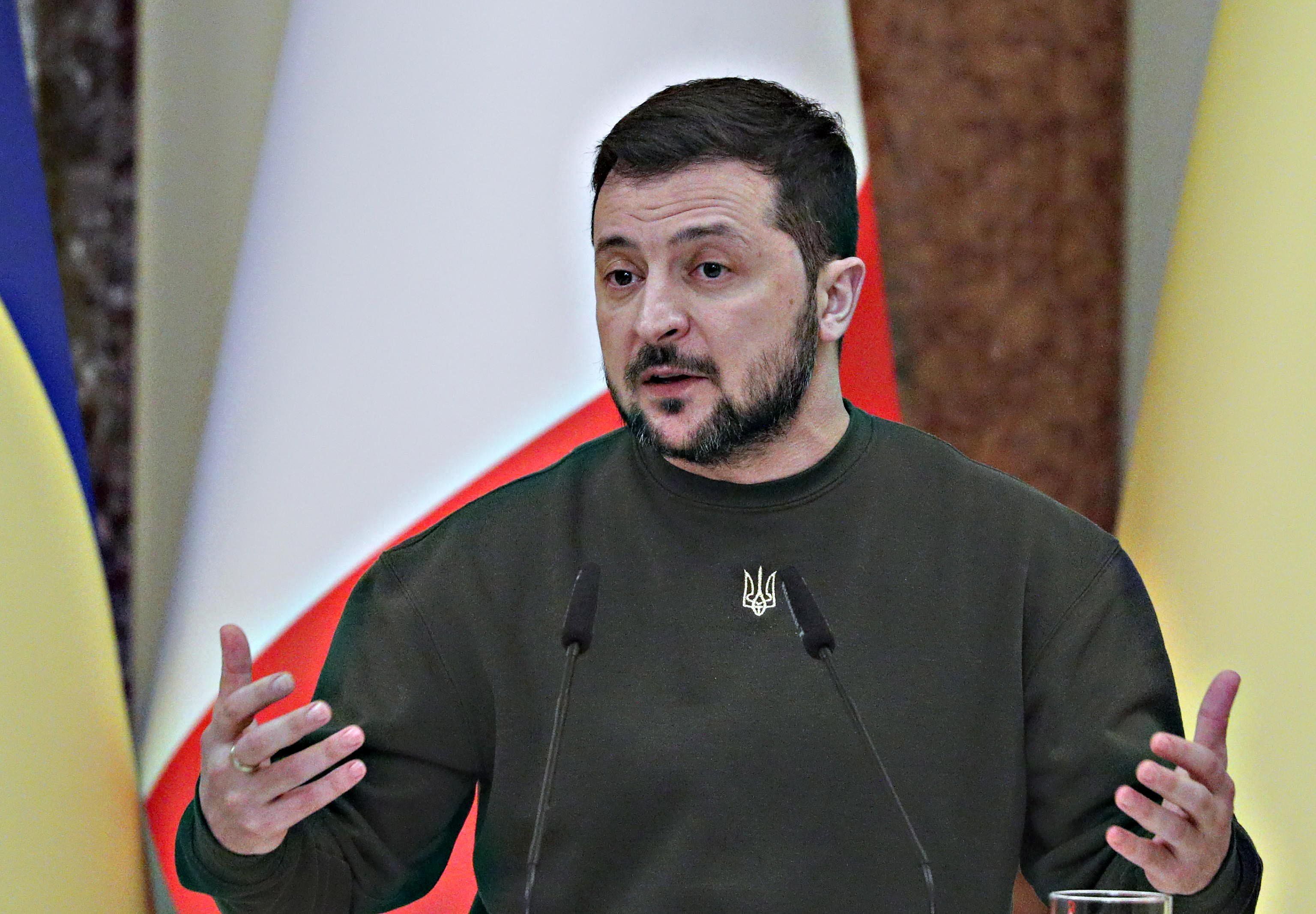 Prima di coprire d’insulti Berlusconi Zelensky guardi la sua «democrazia»