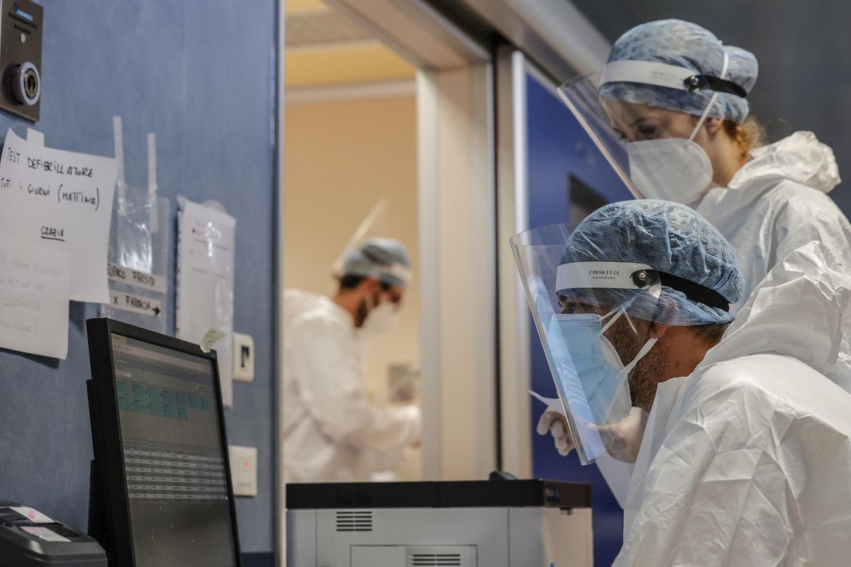 Serrate, sprechi, obblighi e vaccini: sulle indagini bisogna tirare dritto