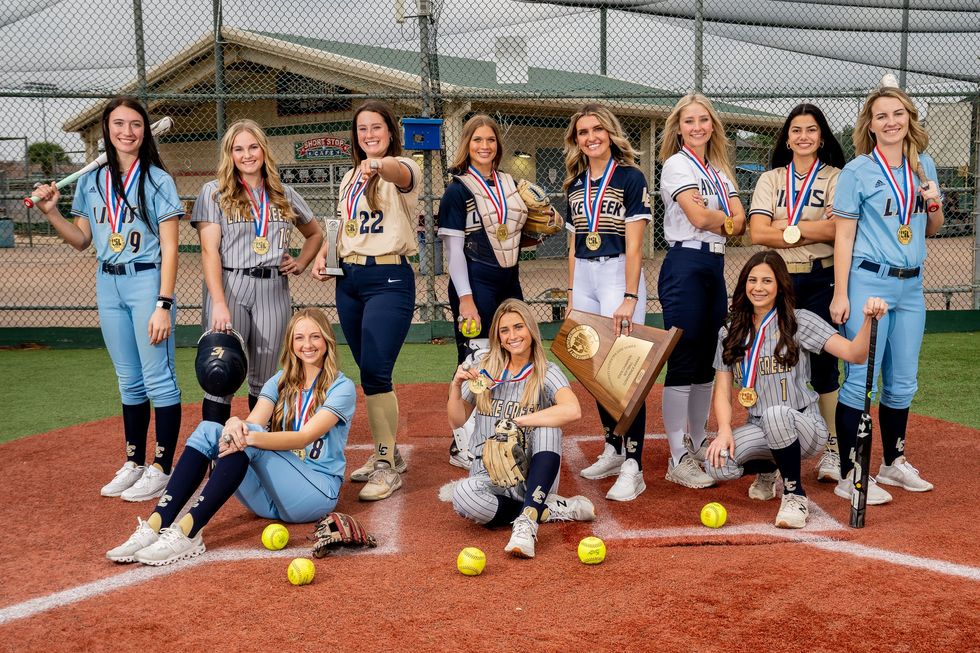 Community throws pep rally as Lake Creek softball hits the road