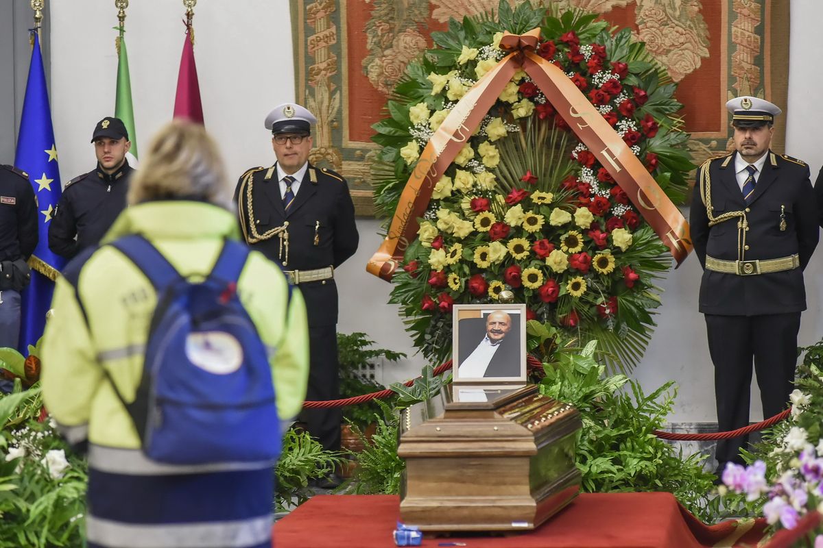 Costanzo inventò la tv specchio della realtà dove tutti potevano dire qualcosa