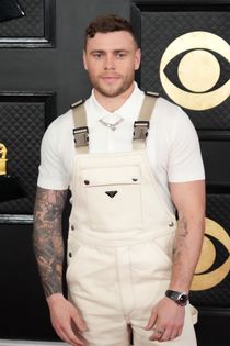 Gus Kenworthy Reveals His Steamy Gay Kiss Was Cut From '80 For