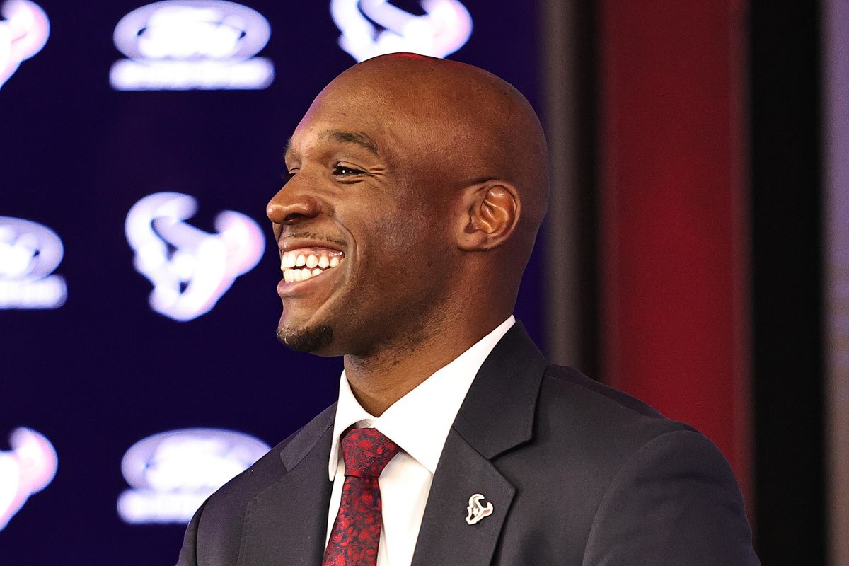 Report: DeMeco Ryans has made a decision on Houston Texans defensive coordinator position