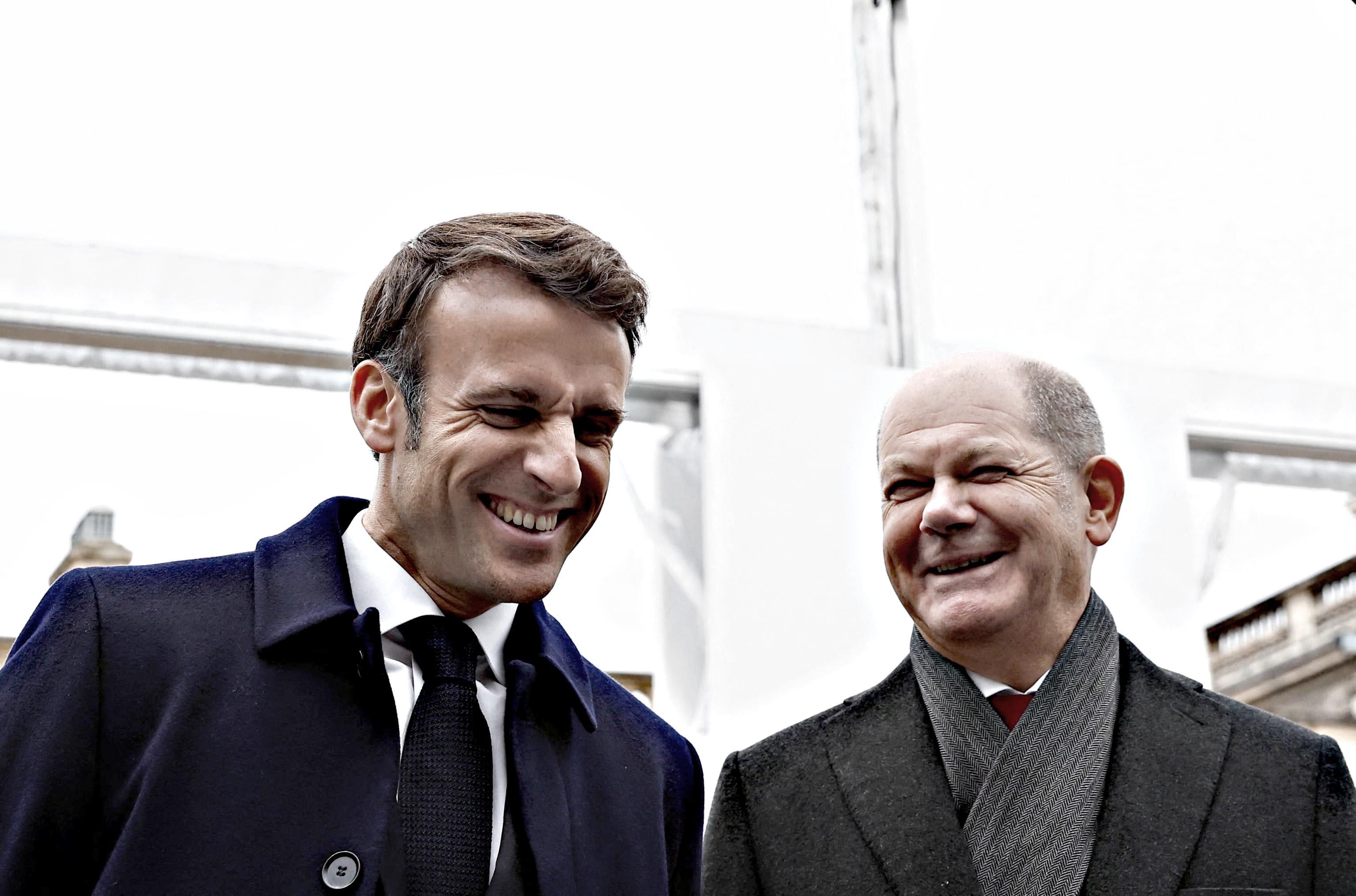 Macron e Scholz fanno i bulli per paura