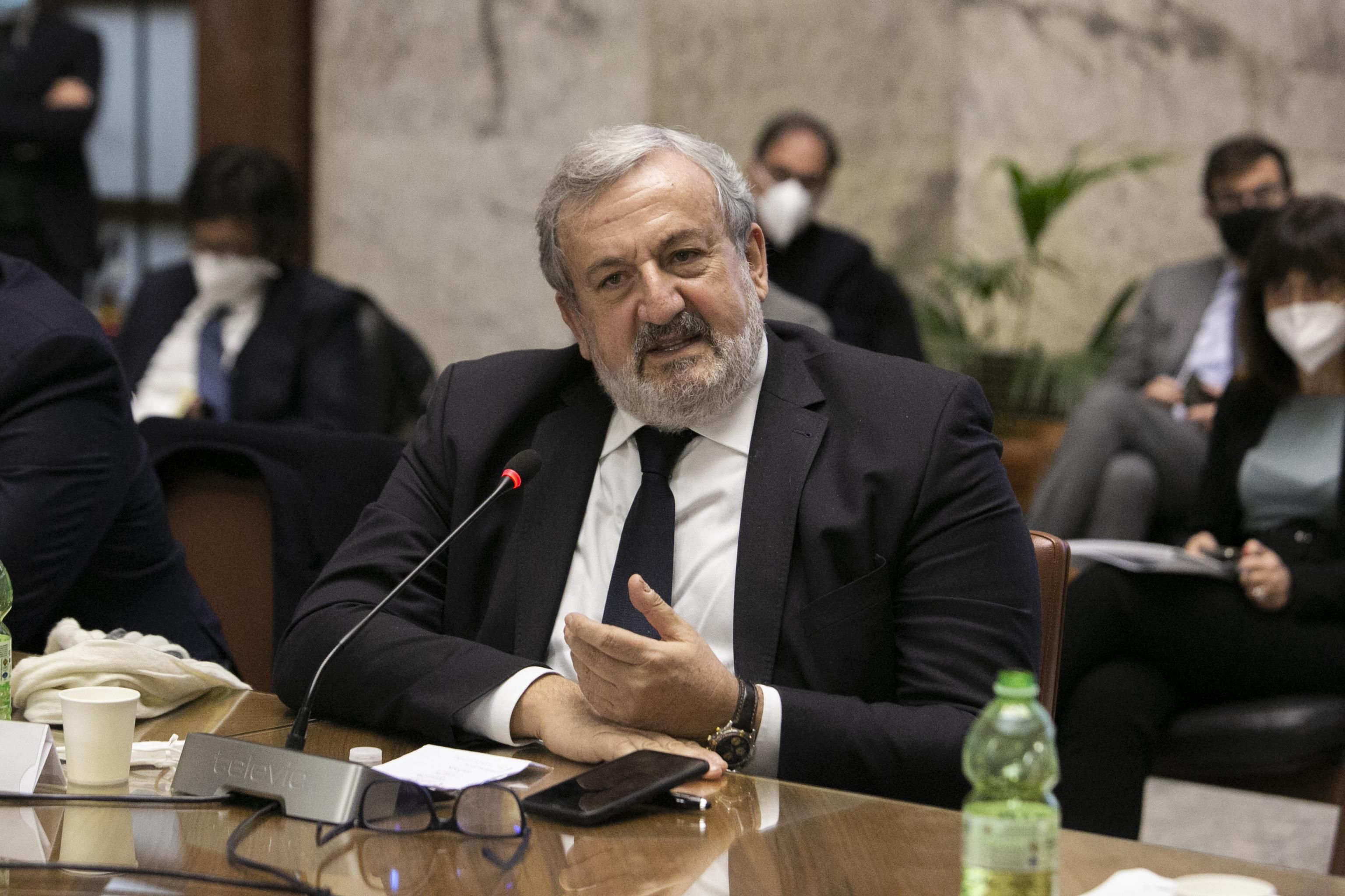 Porto di Taranto: pronti il re dei rifiuti e gli amici della Cina