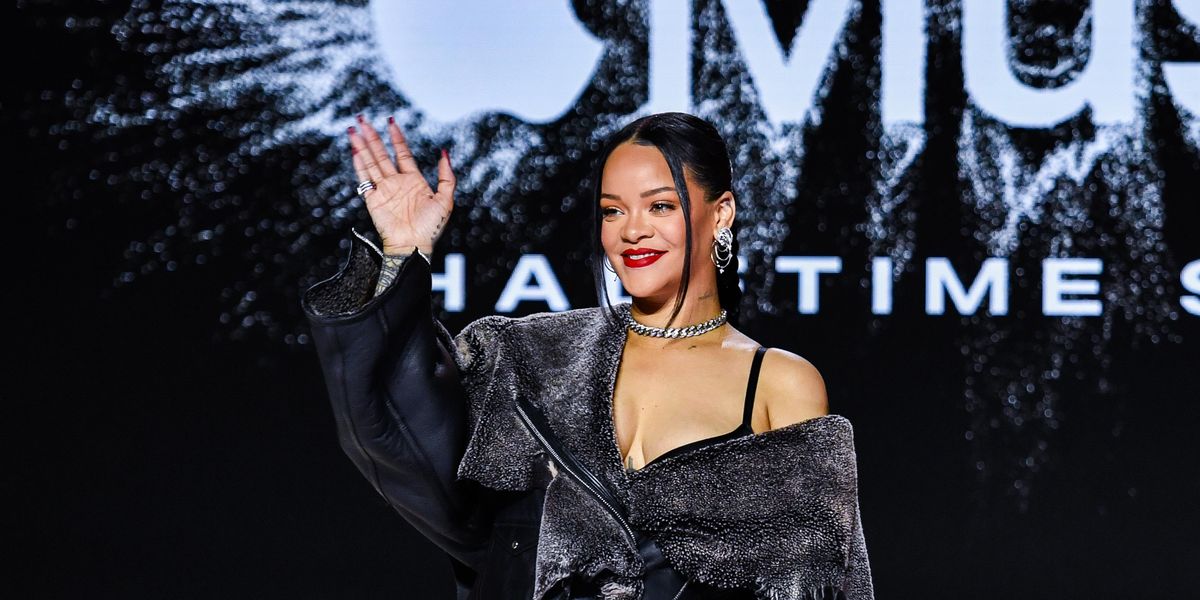Is Rihanna Debuting a New Single at the Super Bowl?