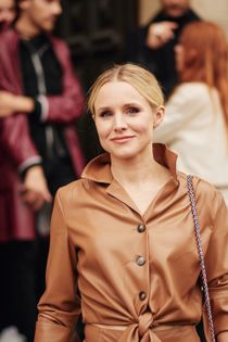 Win $1,000 and a personal message from Kristen Bell - Upworthy