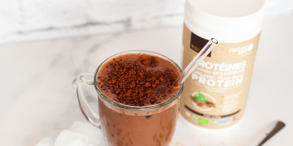 Proteing powder and a shake
