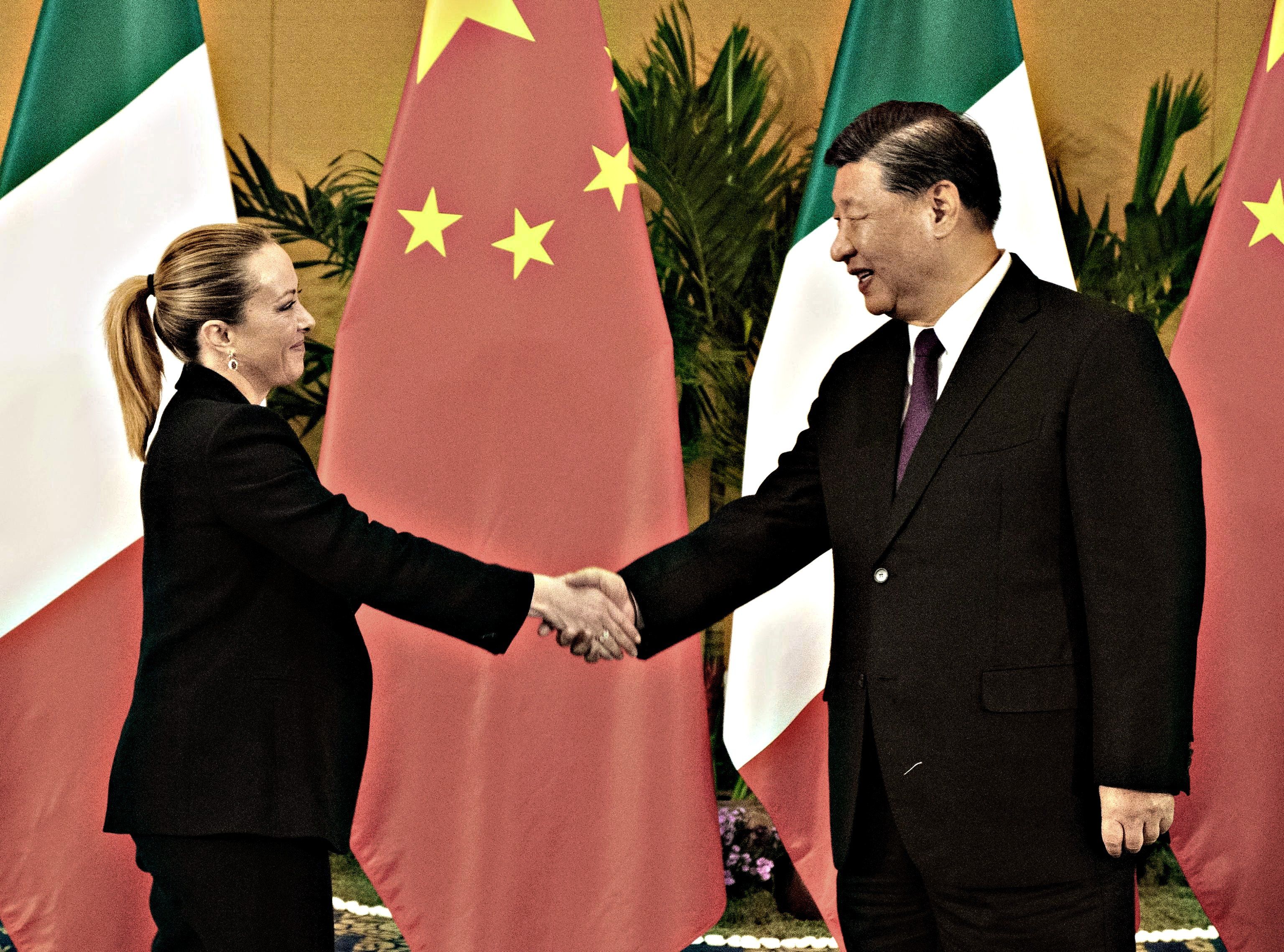 «Pechino pronta a vendere la sua quota in Pirelli». Un messaggio per la Meloni