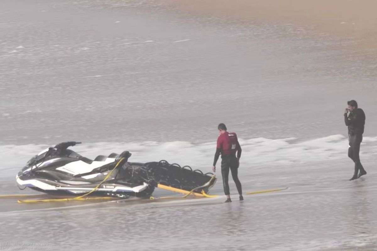 surfer; surfer rescue; Nazare Portugal; jet ski rescue