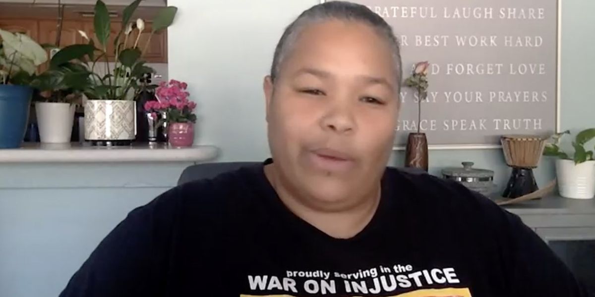 NextImg:Washington Post uses 'zir' as pronoun in reference to fired transgender diversity officer at New College of Florida. Readers have a field day.