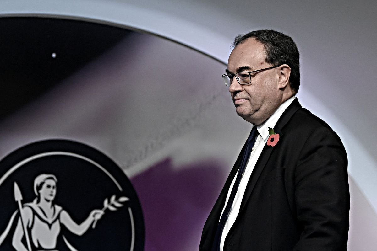 Usa e Londra mollano la mania verde. La Bce insiste a soffocare l’economia