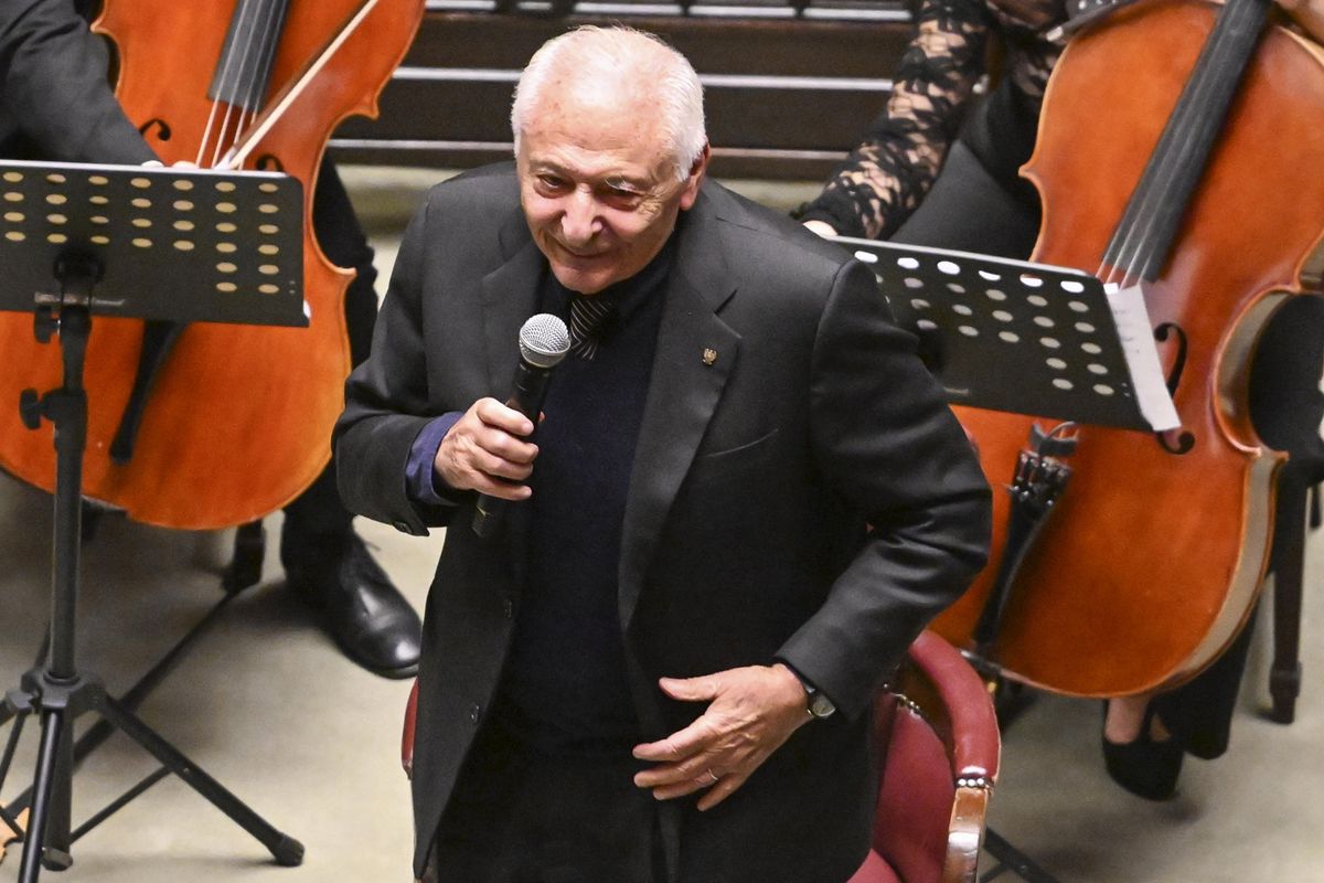 Mogol: «Quando ci diedero dei fascisti consigliai a Battisti di sparire»