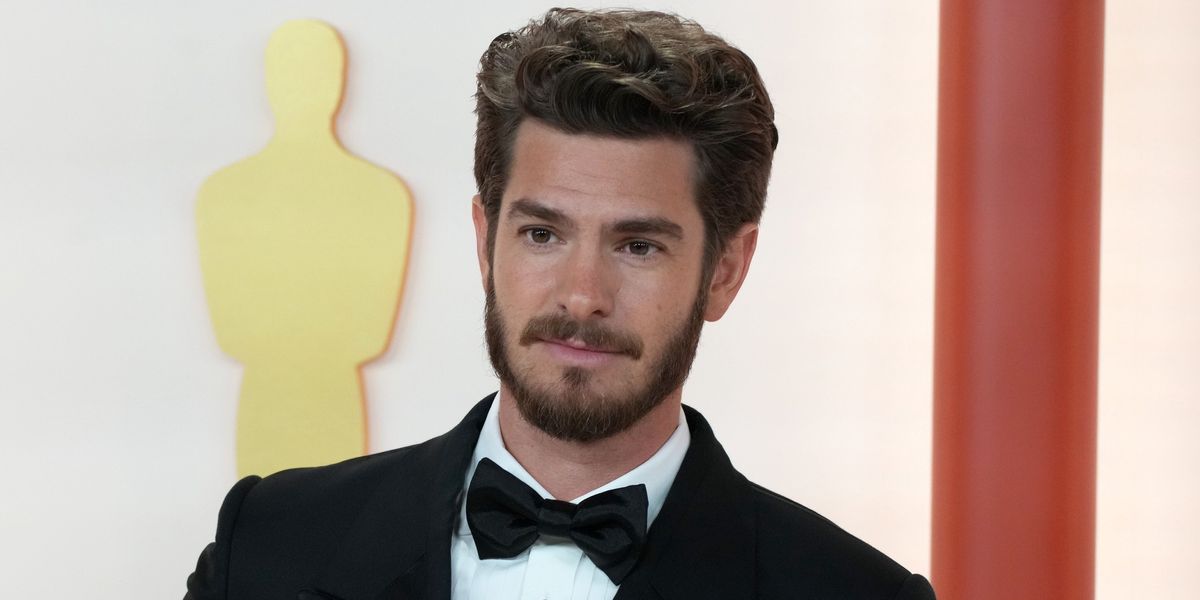 Andrew Garfield's Awkward Smile Is Our Favorite Oscars Meme
