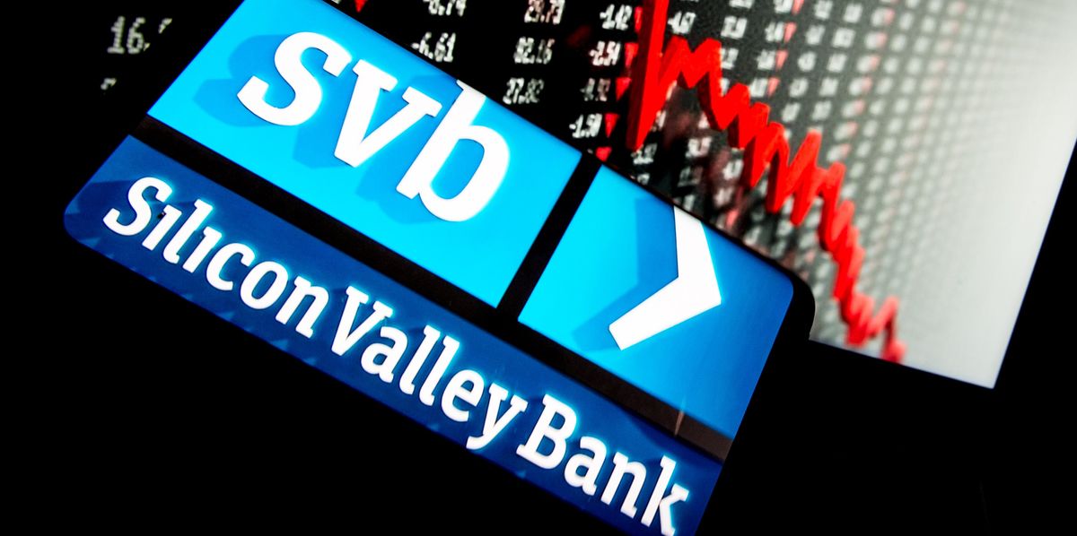 NextImg:Failed Silicon Valley Bank's woke board consisted predominantly of Democratic geriatrics, included Obama and Clinton acolytes