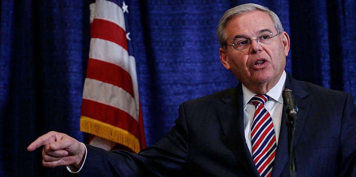 NextImg:Democratic senator pokes holes in narrative blaming Trump for collapsed banks: 'Regulators didn't get it right'