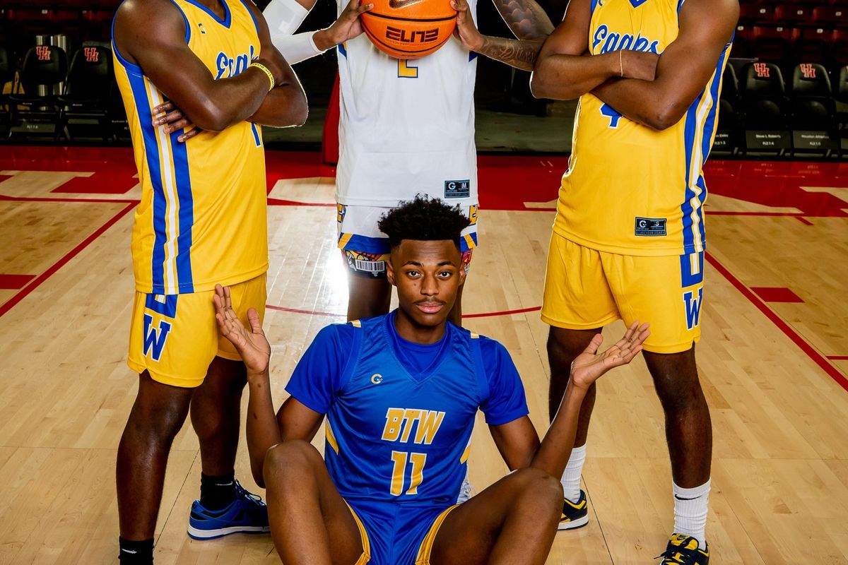 FOR THE COMMUNITY: Washington Hoops headed to State with fans in tow