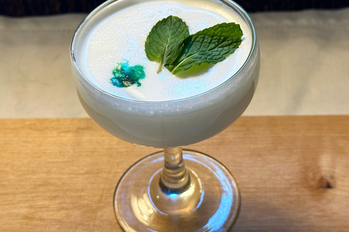 Welcome To Wonkette Happy Hour, With This Week's Cocktail, The Snowdrop!