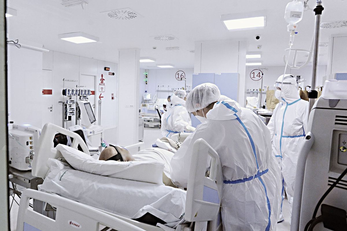 Il piano tenuto segreto da Speranza toppò le previsioni su casi e ricoveri