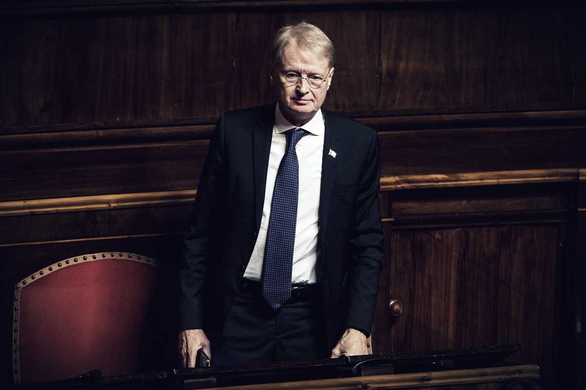 Parte l’iter in commissione Giustizia per far diventare la maternità surrogata reato universale