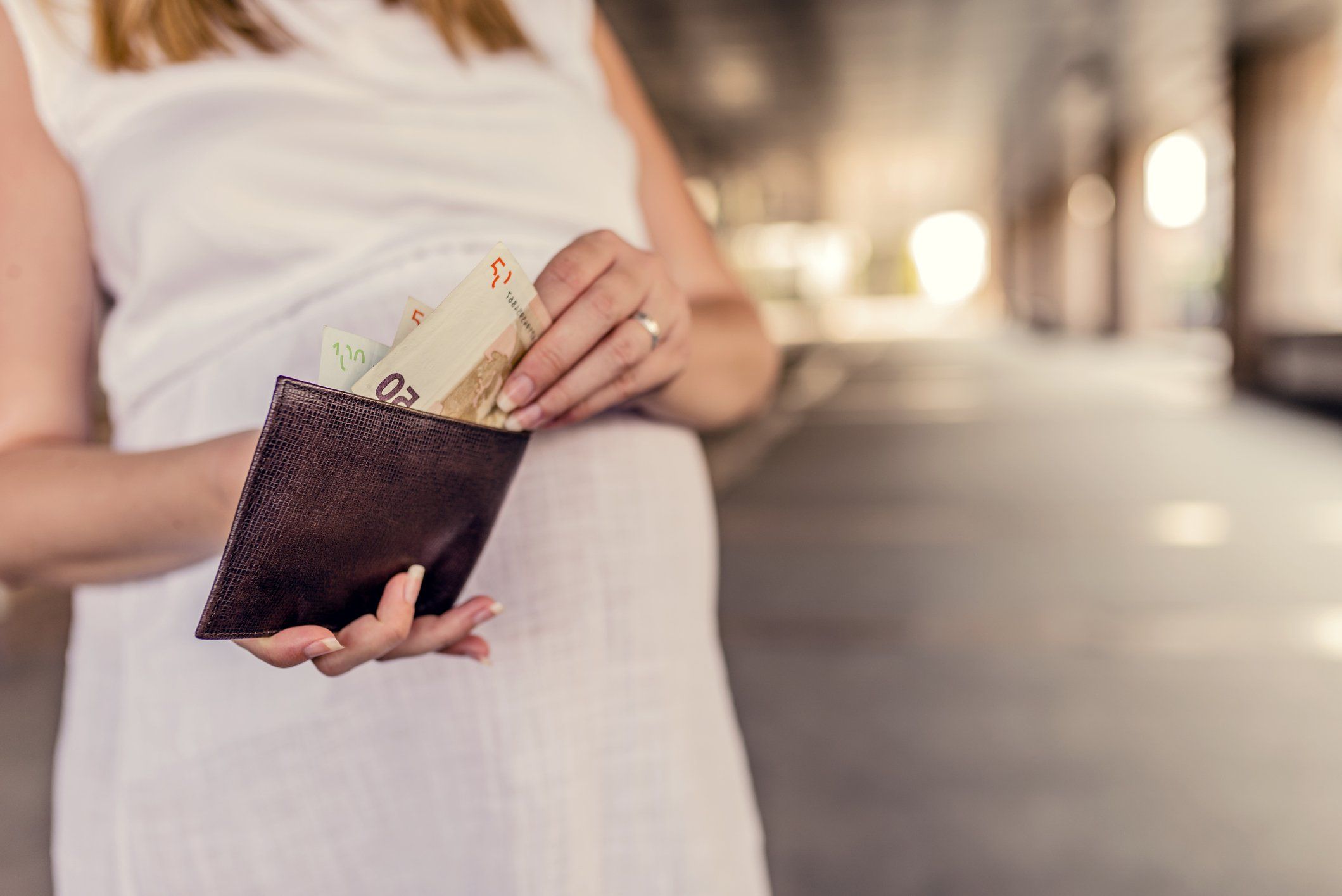 Tuteliamo tutti i piccini nati senza colpe, però fermiamo questo mercimonio