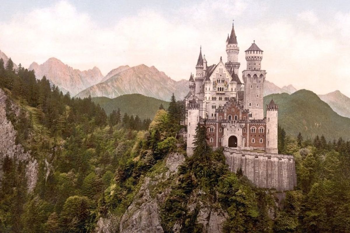 Fantasy Castles: 60 Castle Art Paintings