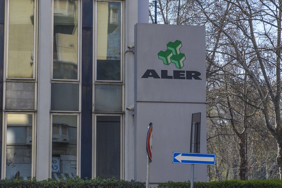 Le case di Milano spartite tra rom e africani