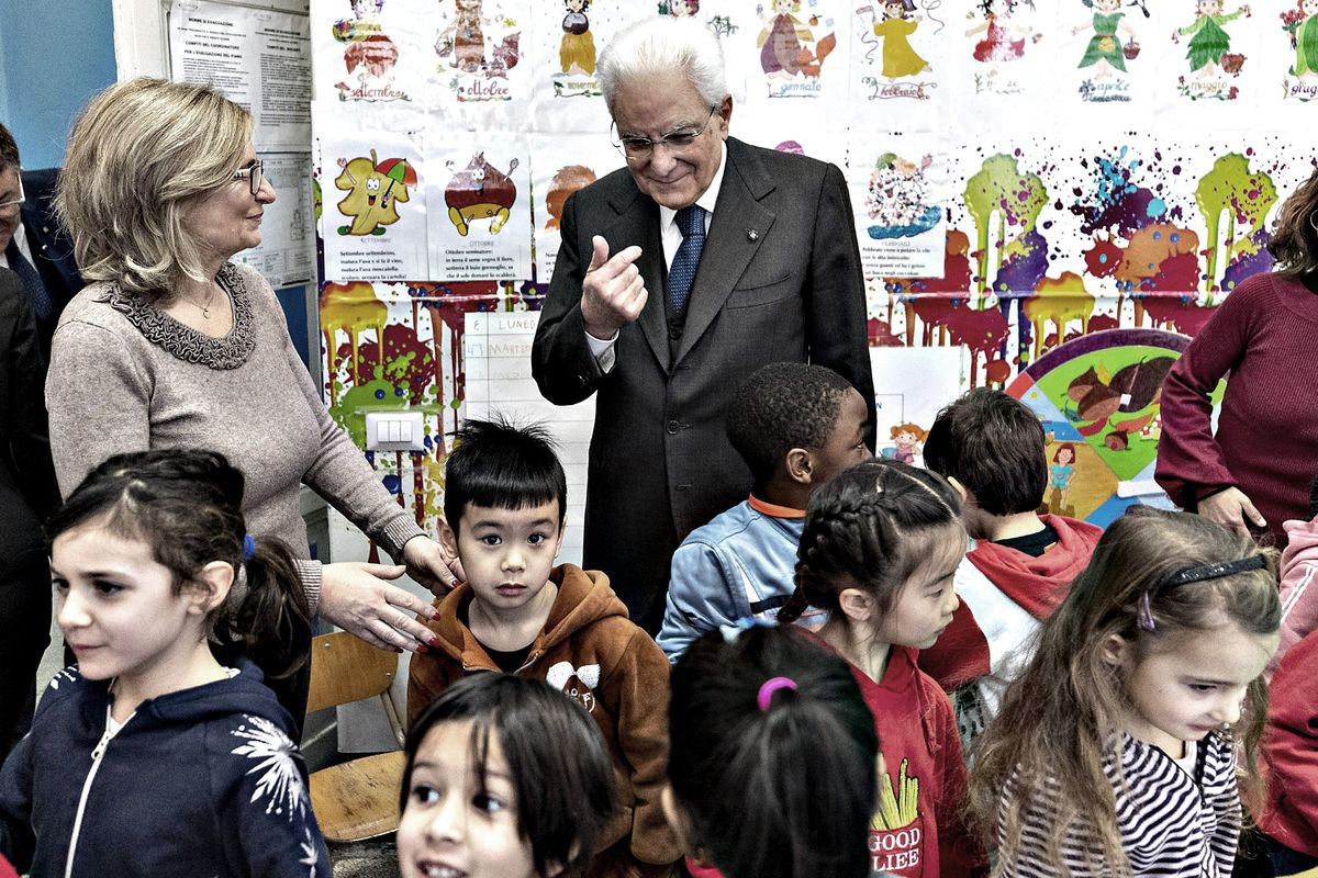 Ma se i bimbi cantano per Mattarella al «Corsera» fanno ooh