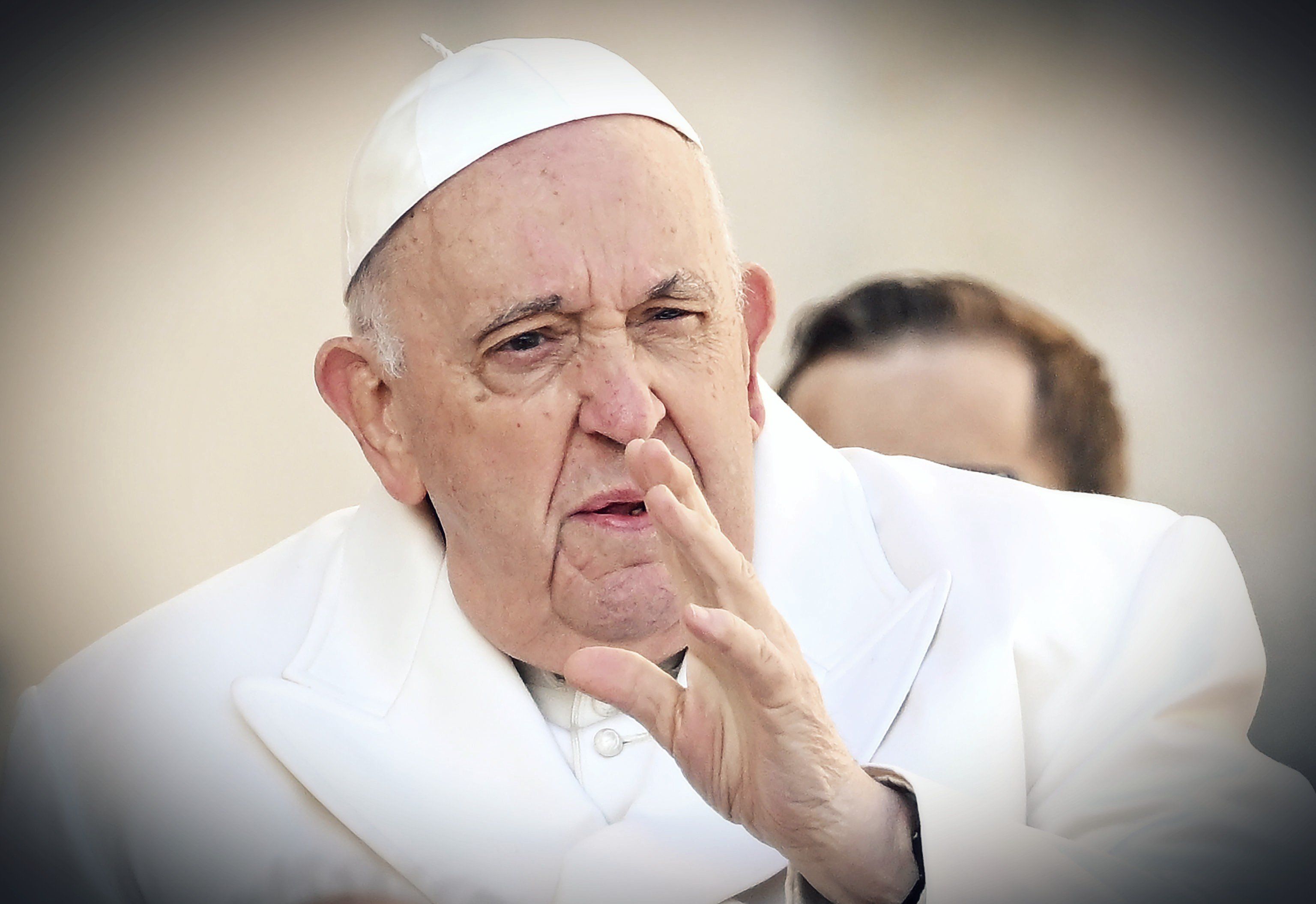 Papa Francesco sta meglio ma dovrà rinunciare a celebrare i riti di Pasqua