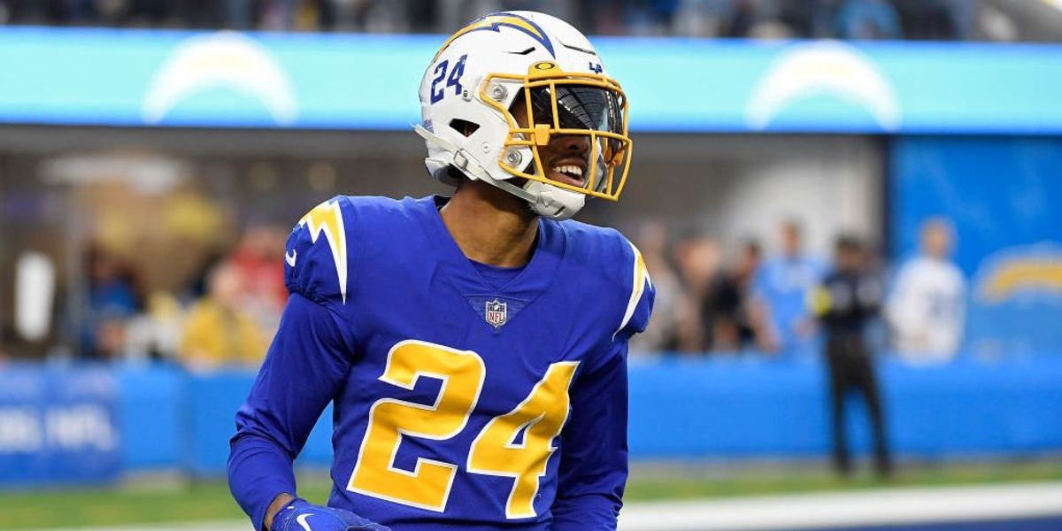 NextImg:NFL player abruptly announces retirement despite being in the prime of his career: 'My health is above anything'