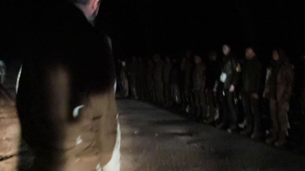 Reportage Ucraina, il saluto del comandante al proprio battaglione