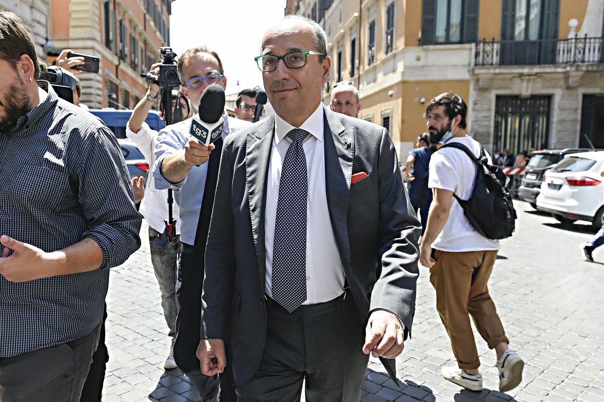 Alberto Bagnai: «Se i salari sono bassi è colpa di sindacati e governi di sinistra»