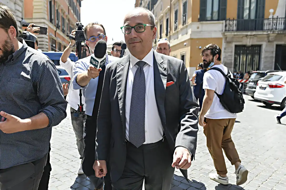 Alberto Bagnai: «Se i salari sono bassi è colpa di sindacati e governi di sinistra»