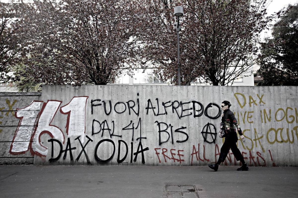 Anarchici e antifascisti: licenza di devastare