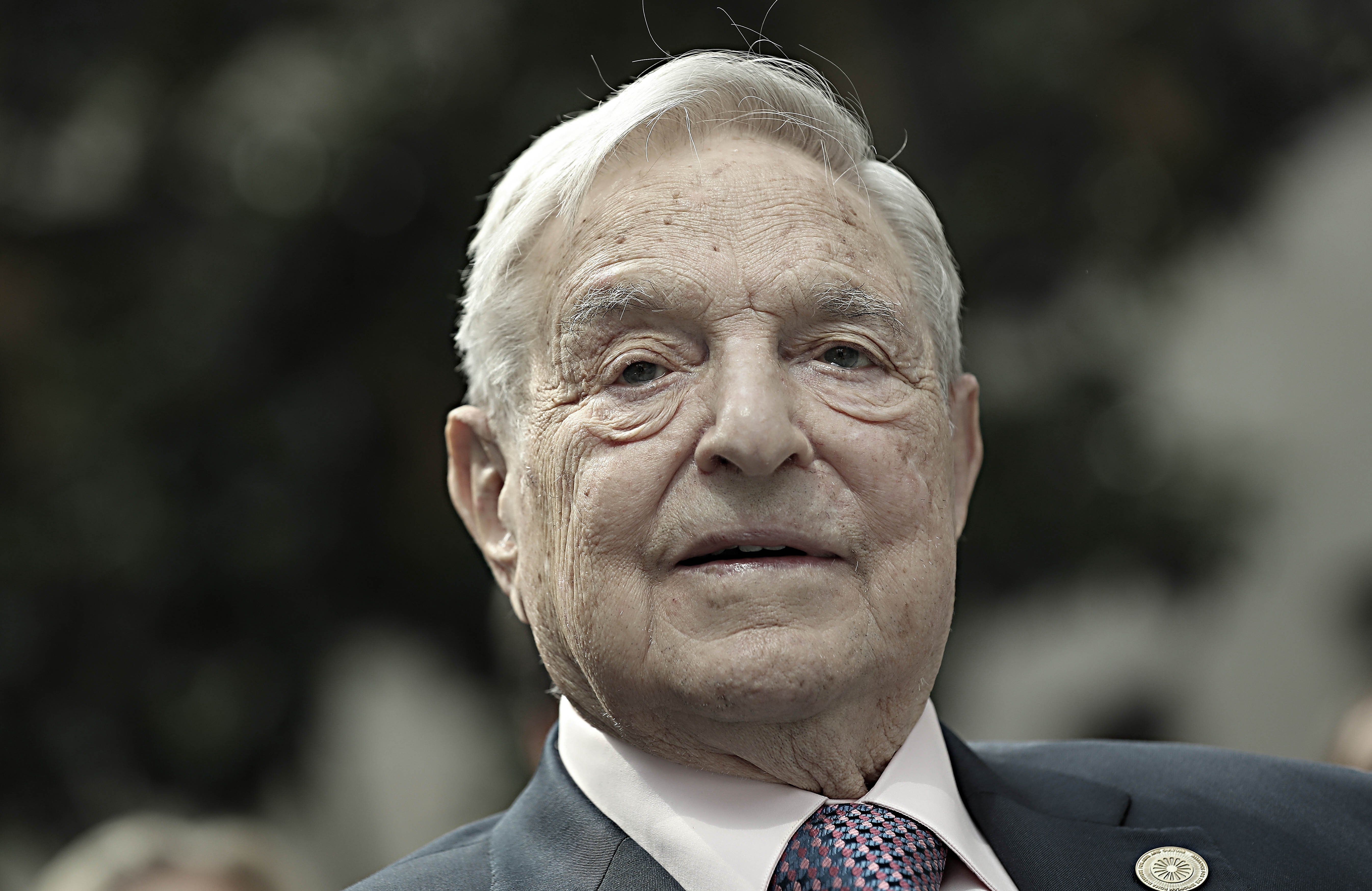 Se dietro l'eventuale arresto di Trump spunta il nome di Soros