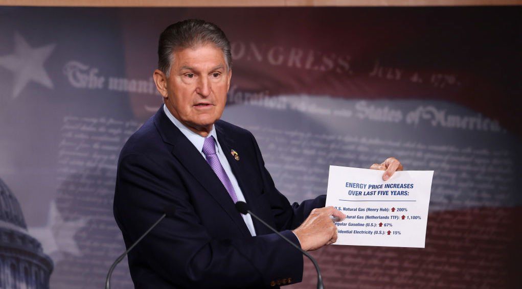 Manchin does not hold back when criticizing Biden for 'absolutely infuriating' veto: 'Radical social and environmental agenda'